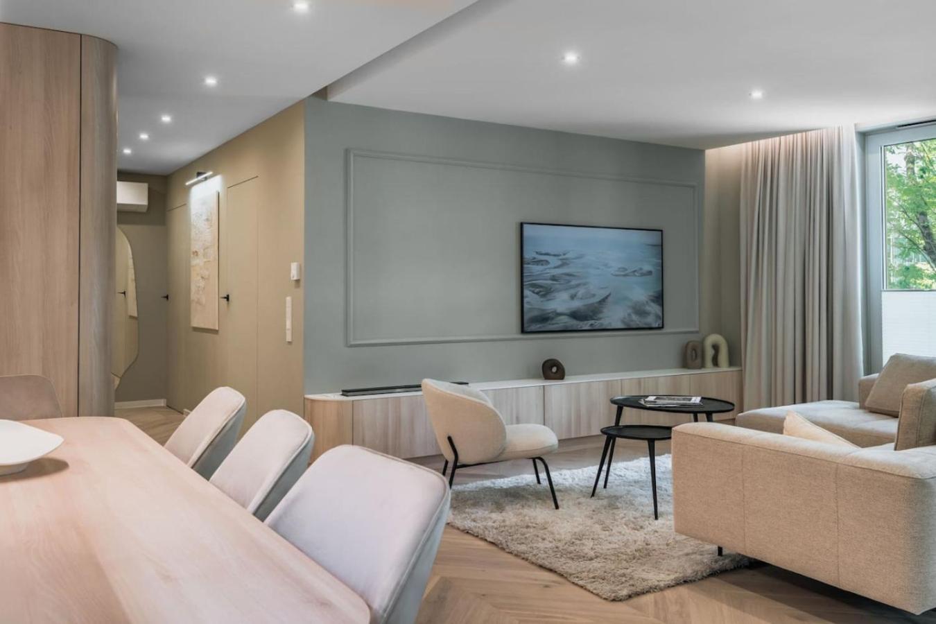 90m2 - Ice Wawel - Homfi Collection *